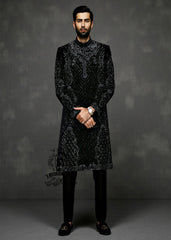 With its subtle sheen and textured embroidery, the sherwani is ideal for nikah ceremonies, intimate wedding receptions, and engagement dinners, especially on spring and autumn evenings.