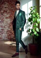 Best Bespoke Men's Suiting Brand Farmington Hills Michigan MI USA Luxury Men Suits for any Occasion