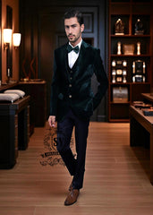 Tuxedo suit for Best Friends Wedding Baltimore Maryland USA Stylish Velvet Tuxedo Suits Men's Tuxedo Suits Smart & Stylish Formal Wear