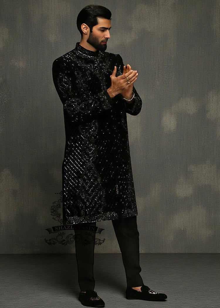 With its subtle sheen and textured embroidery, the sherwani is ideal for nikah ceremonies, intimate wedding receptions, and engagement dinners, especially on spring and autumn evenings.