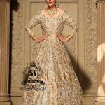 Heavy Bridal Luxury Wear for Wedding Rochester New York USA Golden Bridal Gown with long trails