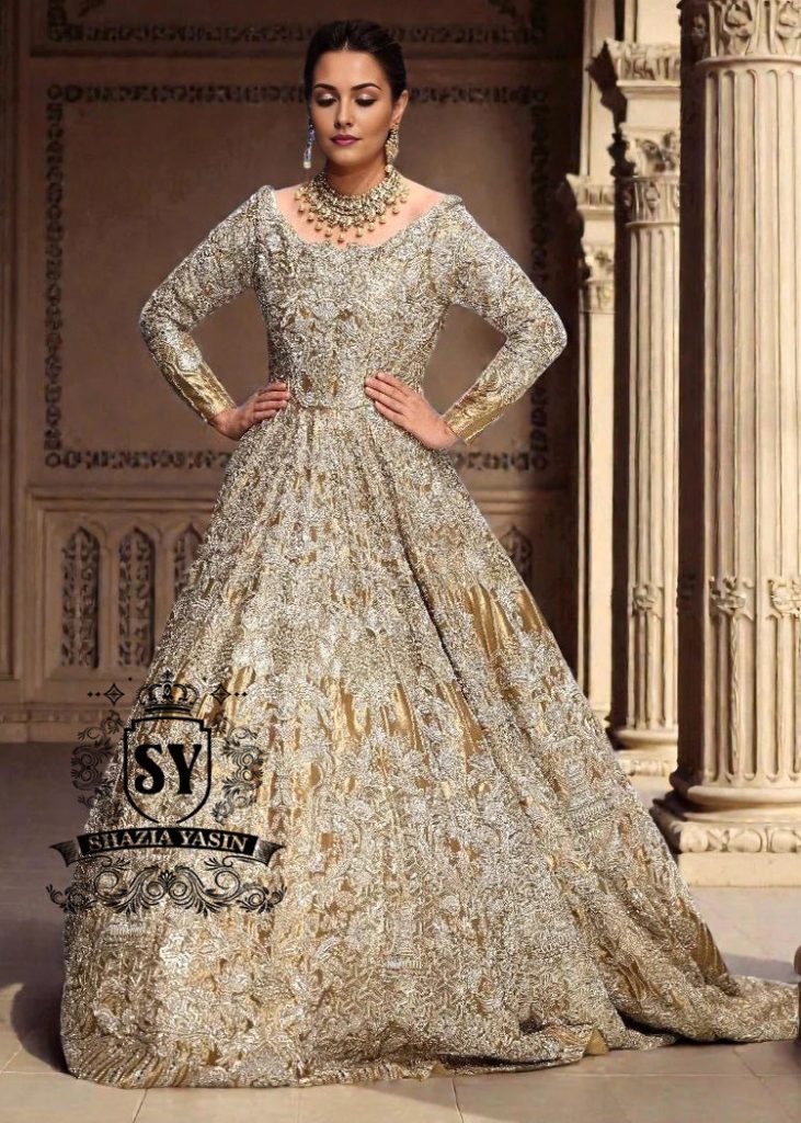 Heavy Bridal Luxury Wear for Wedding Rochester New York USA Golden Bridal Gown with long trails
