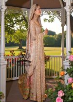 This incredibly romantic bridal dress will make any bride feel like a fairy tale heroine on her wedding day. Striking contrast with the voluminous farshi lehenga skirt.