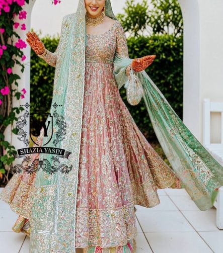 Make your dreams of a perfect wedding come true with our new collection of French lame wedding dresses! Each bridal gown is a masterpiece that combines classic elegance and modern Chatta Patti Lehenga design, creating an unforgettable impression.