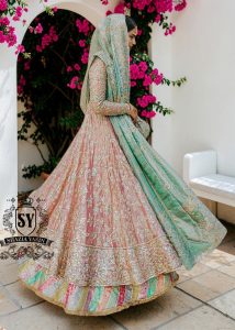 Make your dreams of a perfect wedding come true with our new collection of French lame wedding dresses! Each bridal gown is a masterpiece that combines classic elegance and modern Chatta Patti Lehenga design, creating an unforgettable impression.