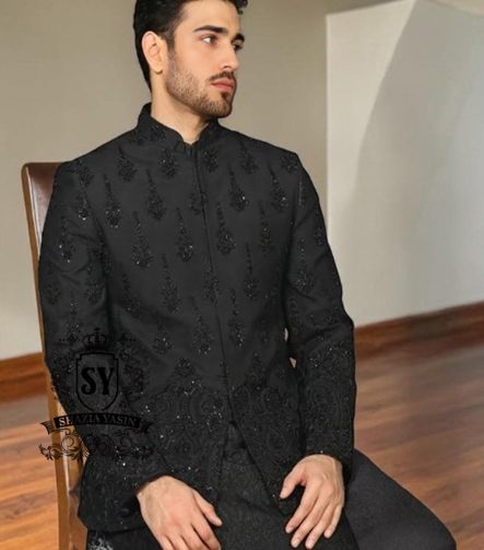 Discover the pleasure of a prince coat that truly fits you. Perfect for the contemporary groom who wants to make an impact.